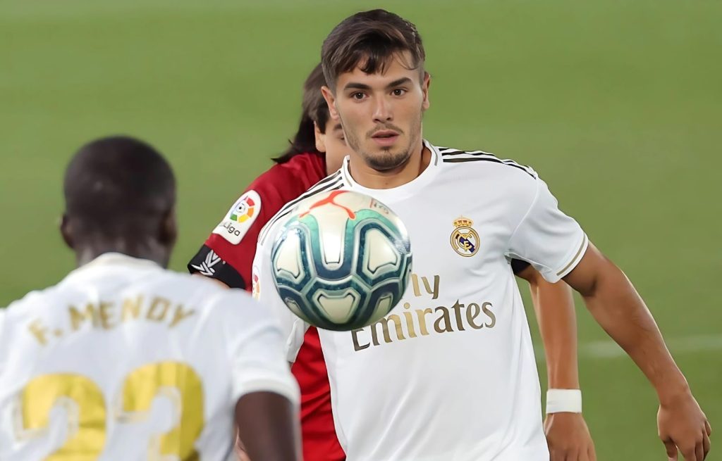 سوء المعاملة قد يدفع دياز إلى اختيار المغرب