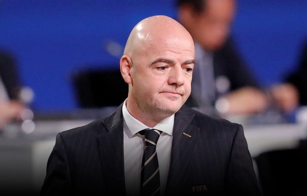 إنفانتينو غاضب بعد الاعتداء على حكم بالأوروغواي