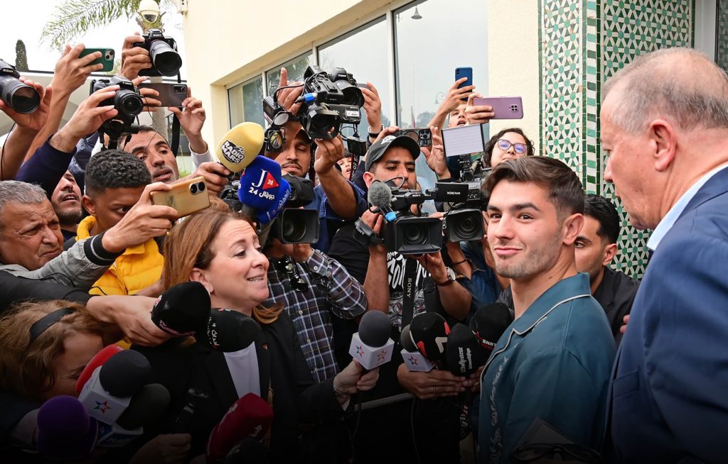 دياز: سأجيب عن حب المغاربة لي على أرضية الملعب