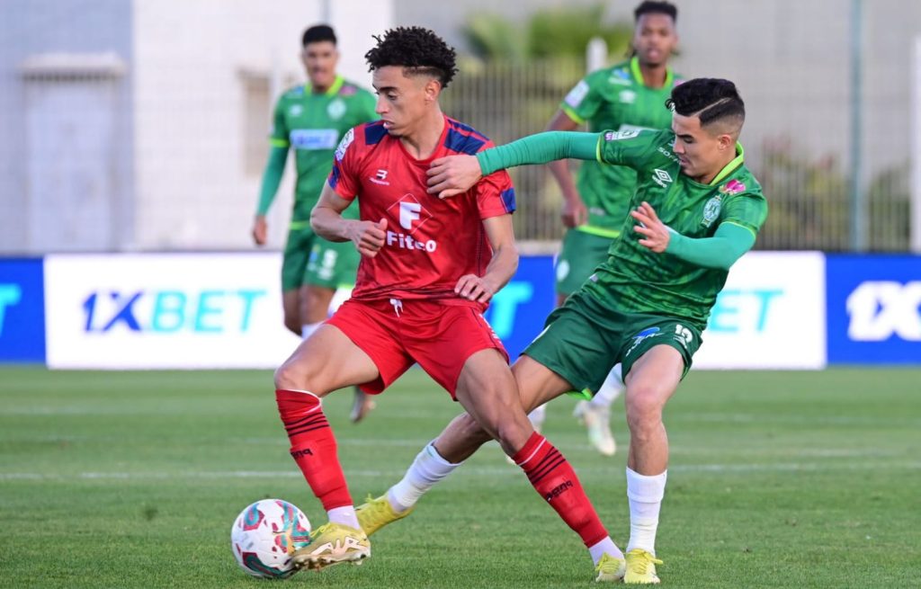 البطولة الاحترافية 1.. الرجاء يقلص فارق الصدارة عن الجيش الملكي إلى نقطة واحدة