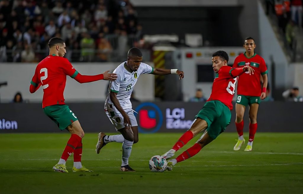 فحوصات للاعب ودادي بعد إصابته في مباراة الأسود وموريتانيا