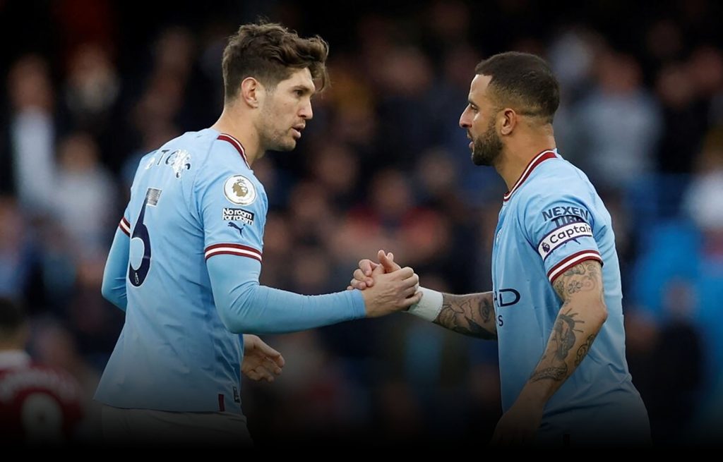 غياب ووكر وستونز عن مانشستر سيتي أمام أرسنال