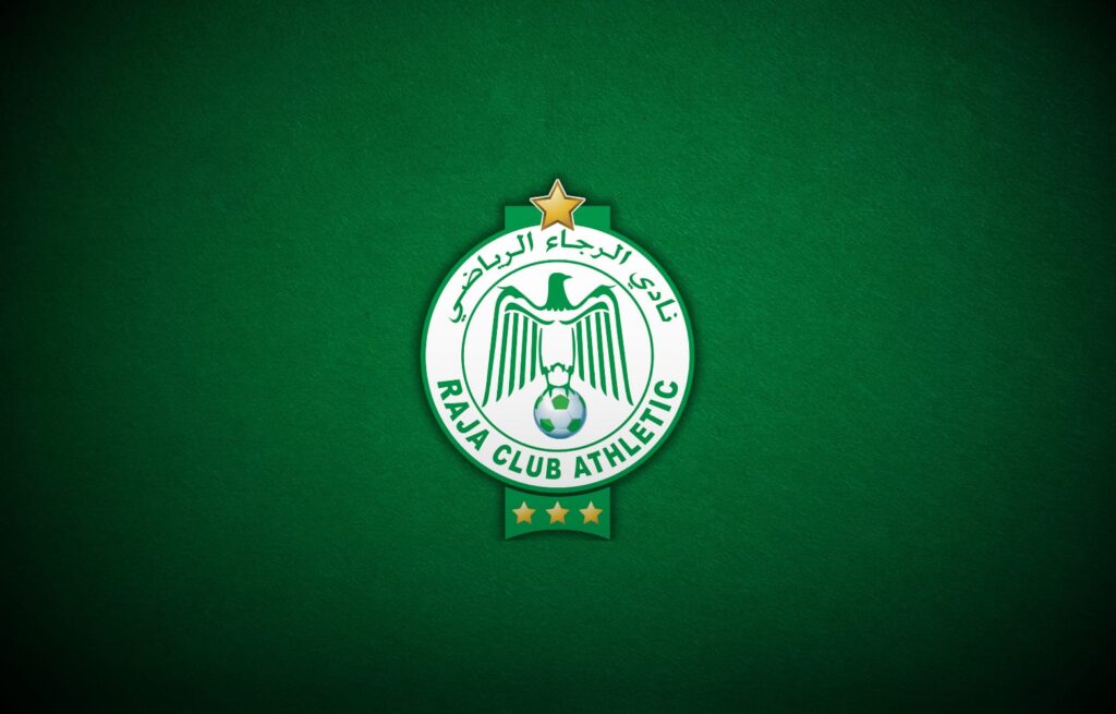 مبلغ 40 مليون سنتيم يتسبب في خلاف بين الرجاء ولاعب