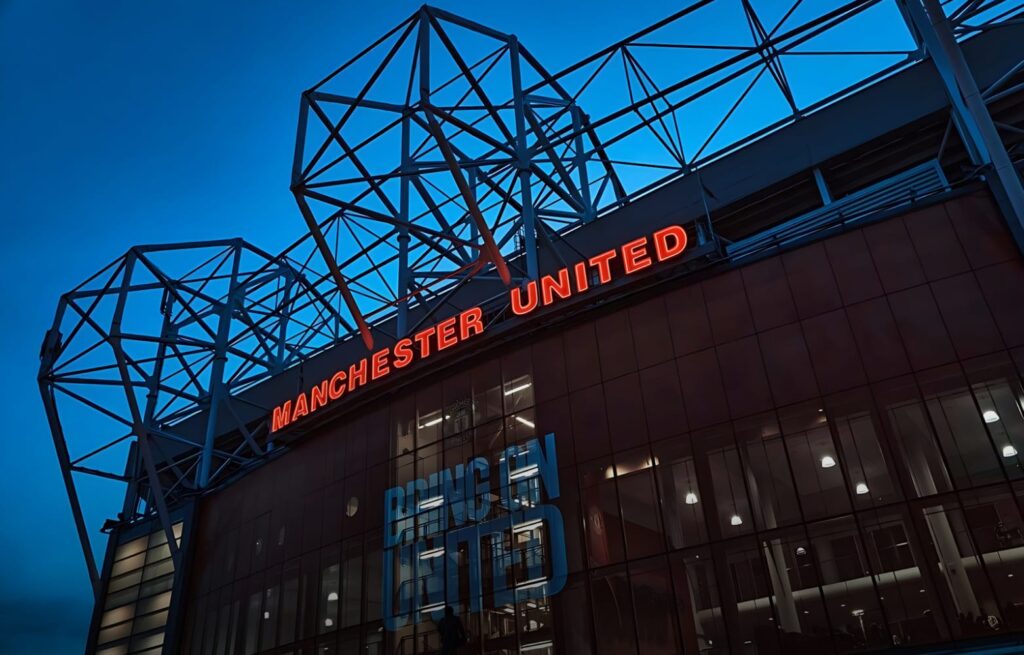 قصة لقب “المان يو” لدى مانشستر يونايتد ومطالب بسحبه