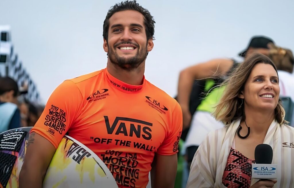 ركوب الأمواج .. المغربي رمزي بوخيام يواصل التألق دوليا