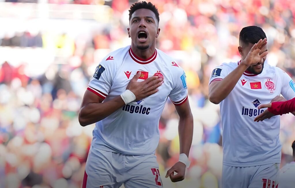 العملود يعود إلى تداريب الوداد بعد تعافيه من الإصابة