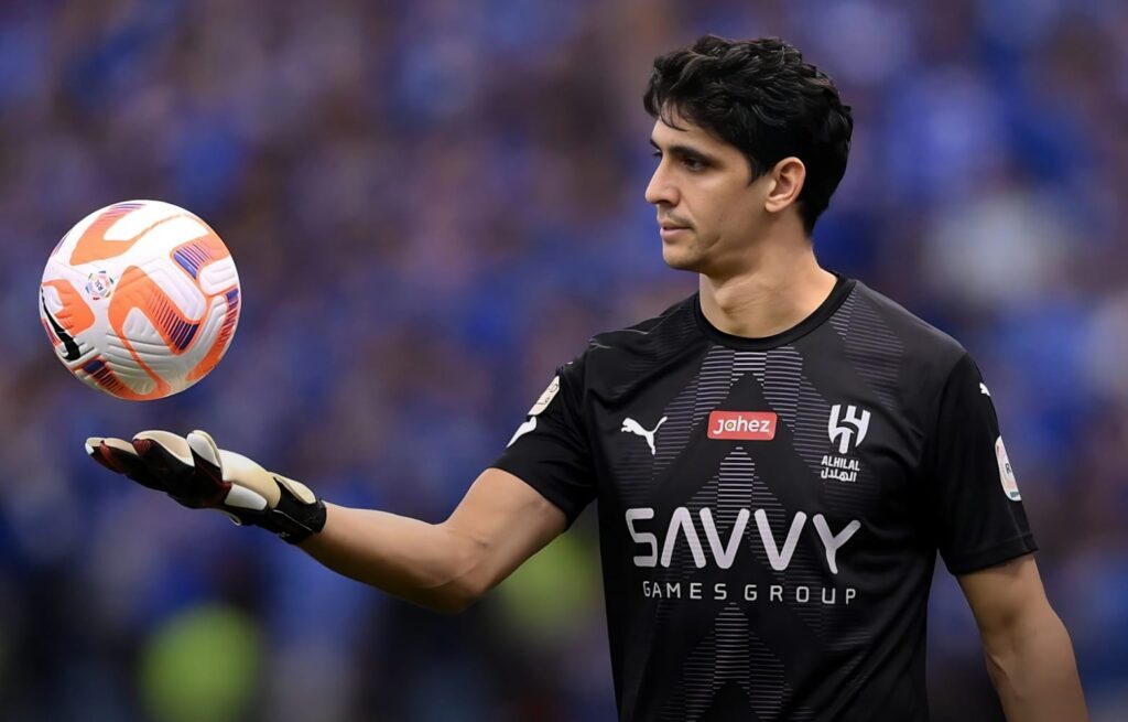 بونو قد يعود إلى أوروبا عبر بوابة باري سان جرمان الفرنسي