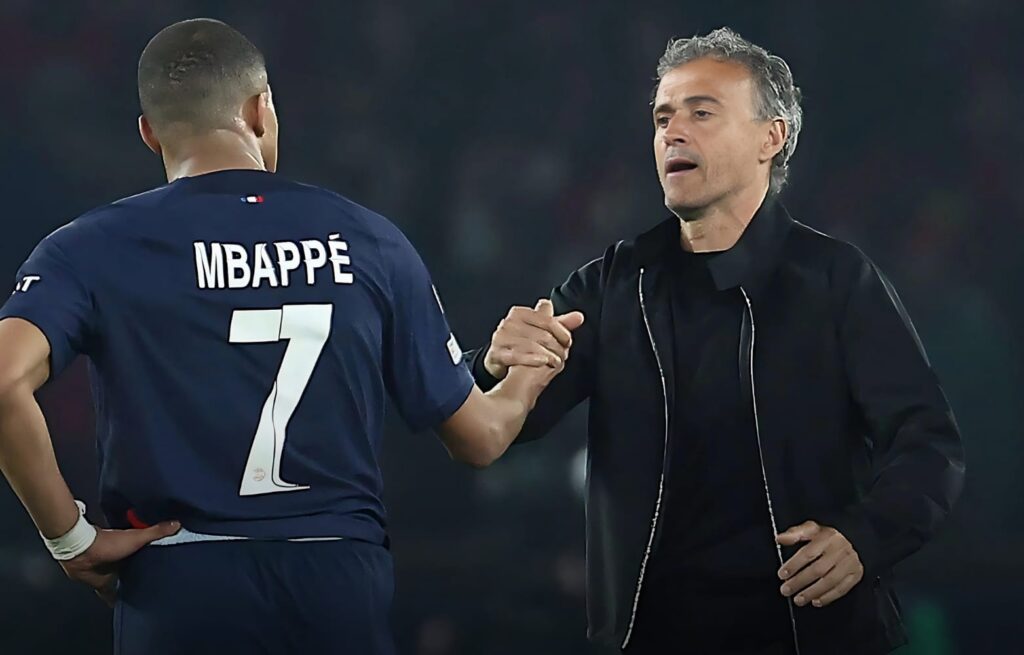 إنريكي يعترف بأنه لم يخرج مبابي من المباراة خوفا من انتقادات الجمهور