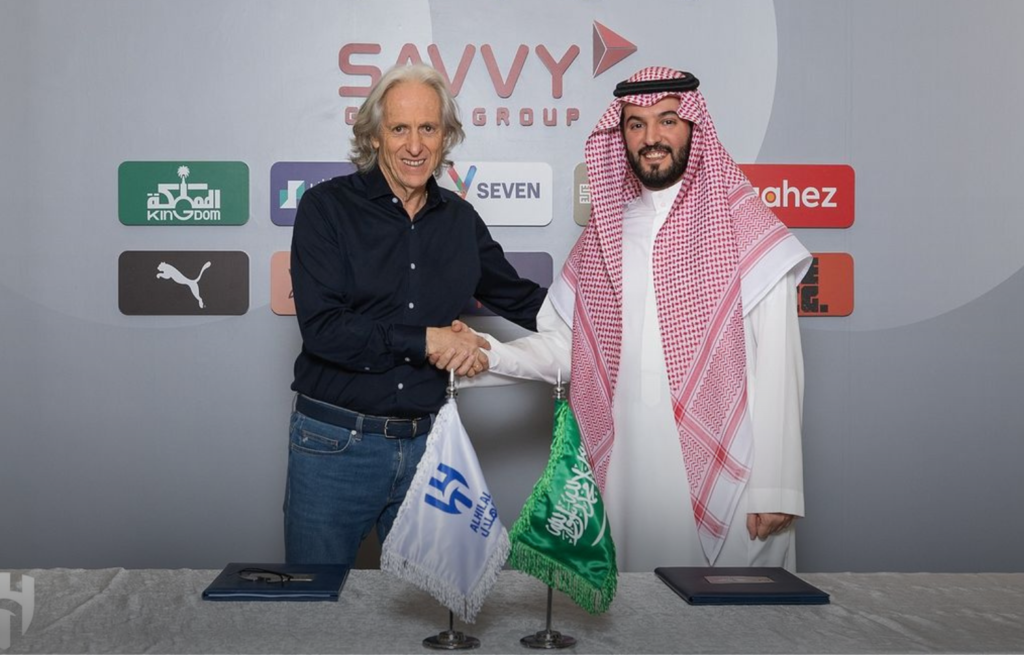 بطولة السعودية.. الهلال يمدد عقد مدربه جيزوس لعام آخر