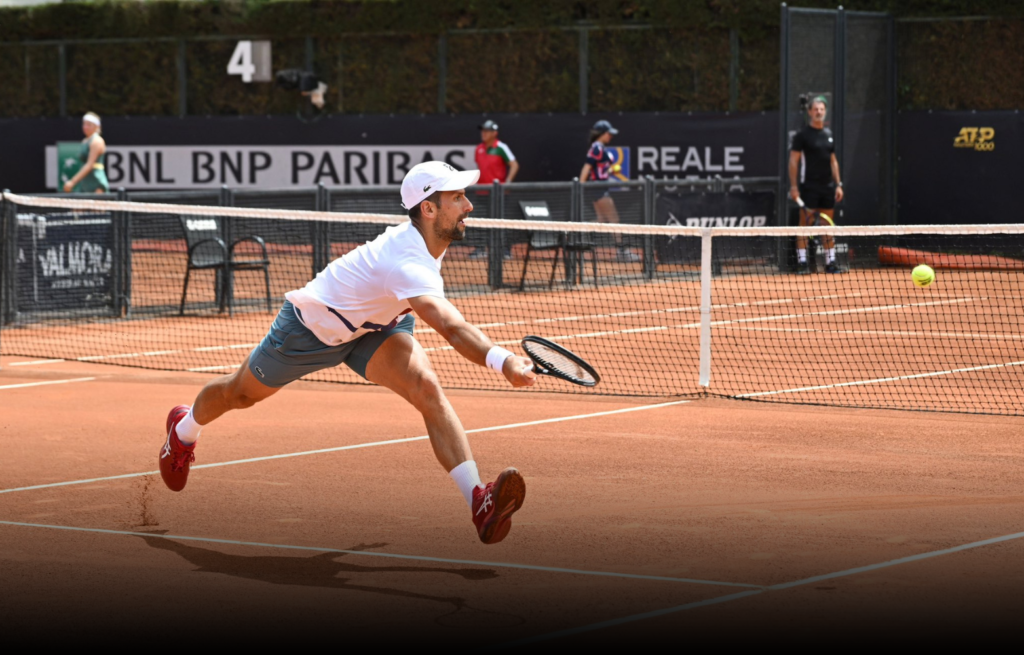 ديوكوفيتش قد يغادر رولان غاروس بسبب الإصابة