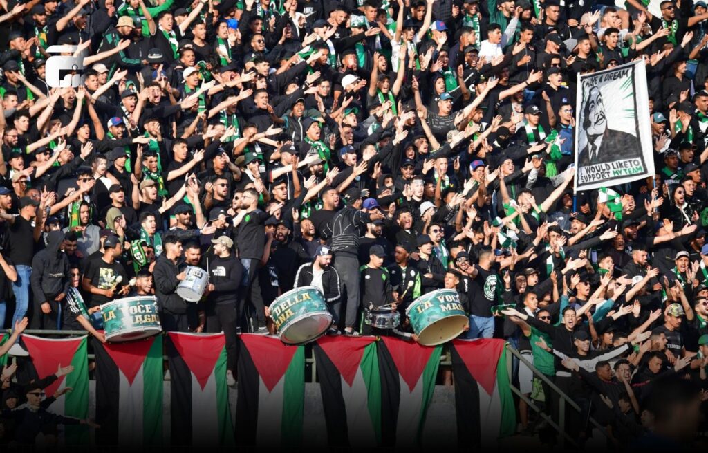 الترخيص لجماهير الرجاء بالحضور بالملعب الشرفي لوجدة