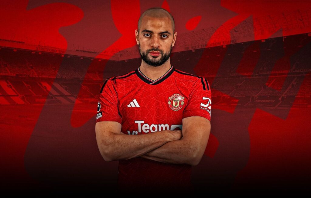 أمرابط ينتظر قرار مانشستر يونايتد للبقاء في إنجلترا أو العودة إلى إيطاليا