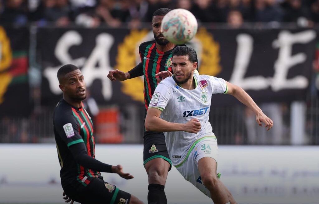 الرجاء بصفوف مكتملة والجيش بغيابين في نهائي كأس العرش