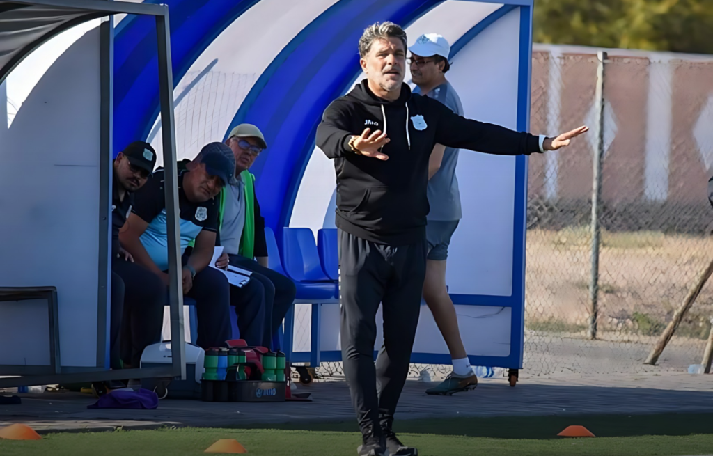 مدرب الدفاع الجديدي: أهنئ الفريق على الصعود وأحيي اللاعبين على جهودهم وصبرهم