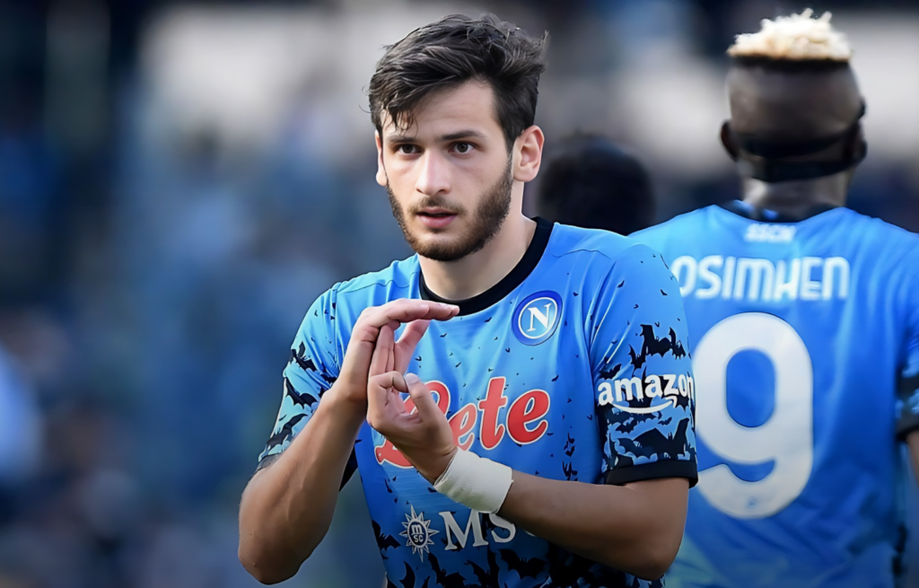 نابولي يؤكد أن كفارتسخيليا ليس للبيع