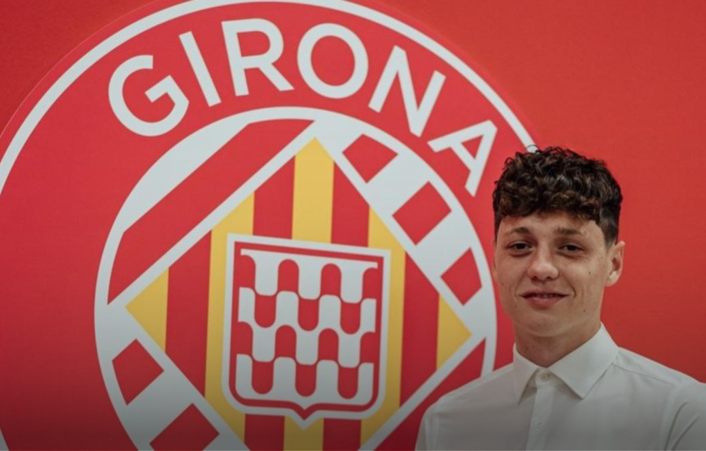 جيرونا يتعاقد مع التشيكي كريتشي