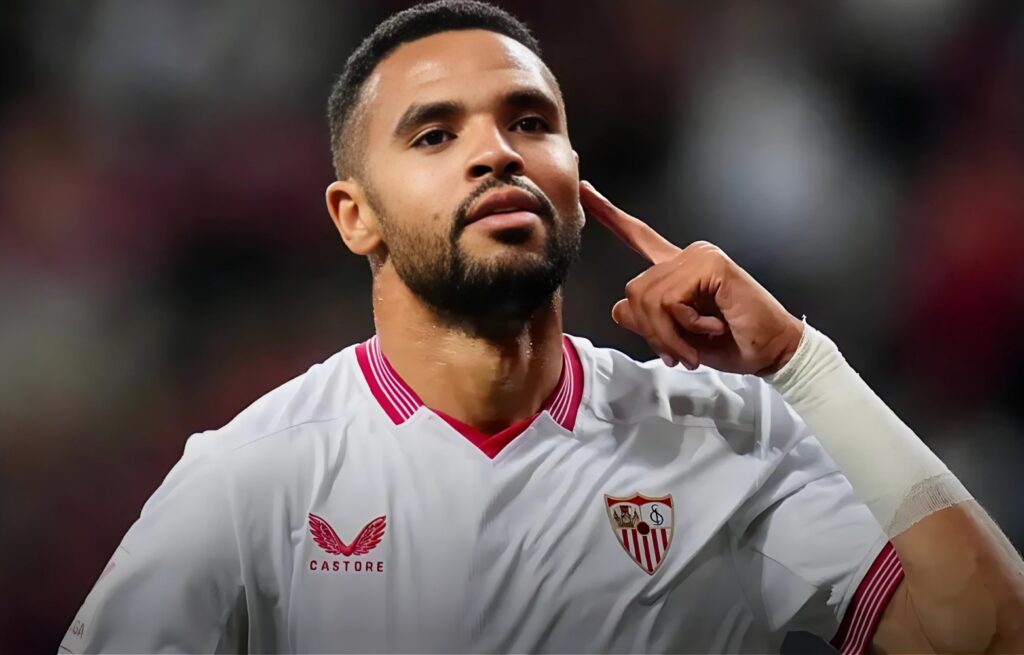 إشبيلية يحدد قيمة التخلي عن مهاجمه المغربي النصيري