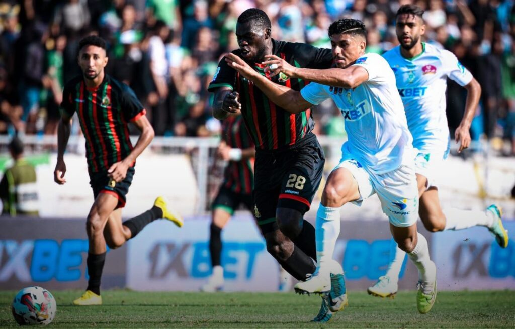 لاعبو الرجاء والجيش تحت مجهر الوكلاء في النهائي