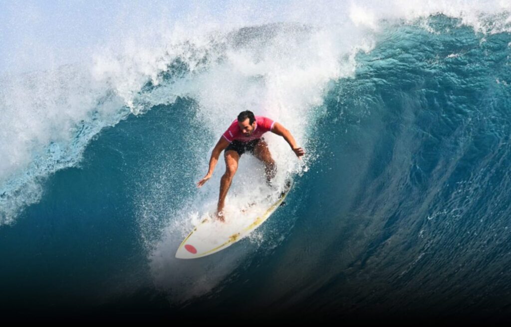 أولمبياد باريس.. إقصاء راكب الأمواج المغربي رمزي بوخيام من الدور الثالث