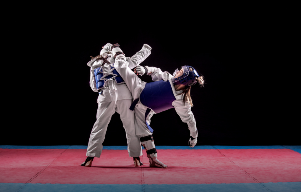 “لبؤات التيكواندو” ينتزعن فضية كأس العالم بكوريا