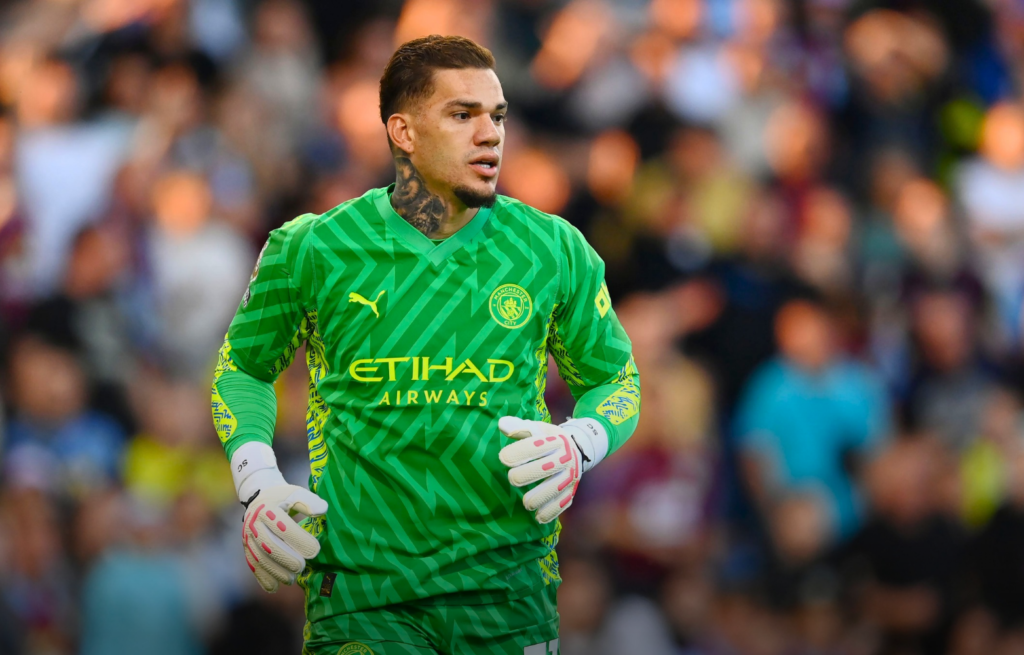 سيتي يوافق على رحيل حارسه إيدرسون للبطولة السعودية