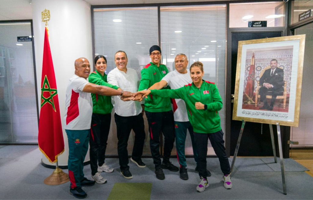 بلحاج يدعو المغاربة لتشجيع الملاكمات المغربيات في أولمبياد باريس