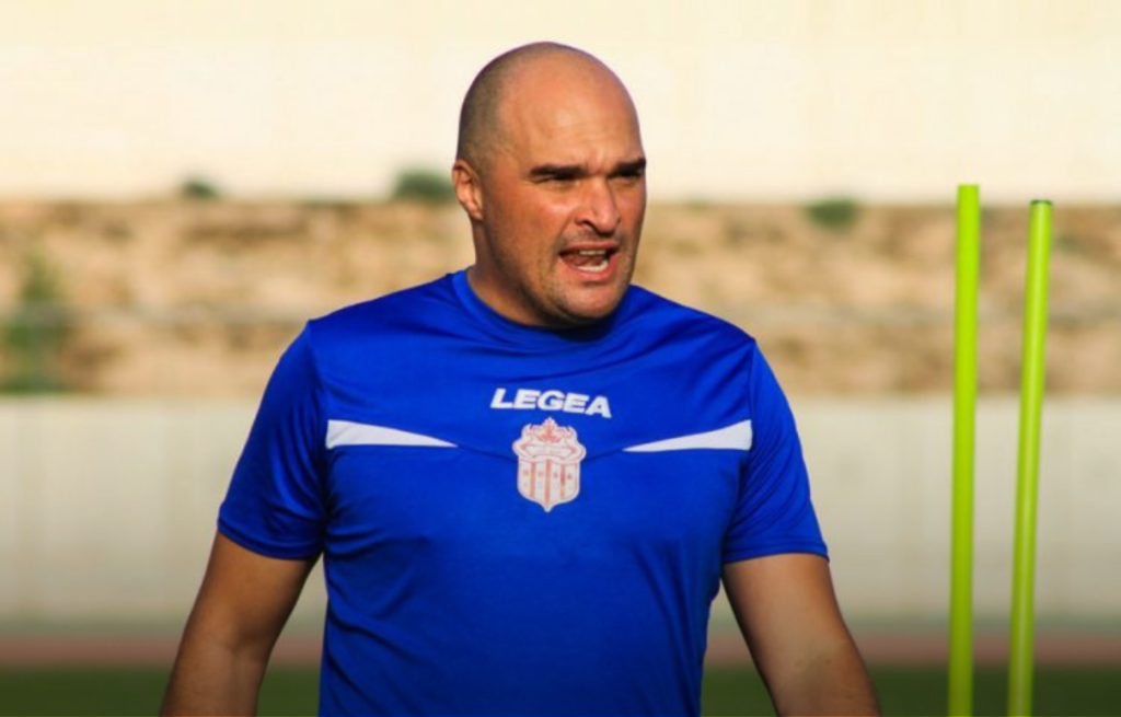 رضا حكم.. من يكون المدرب الجديد للكوكب المراكشي؟