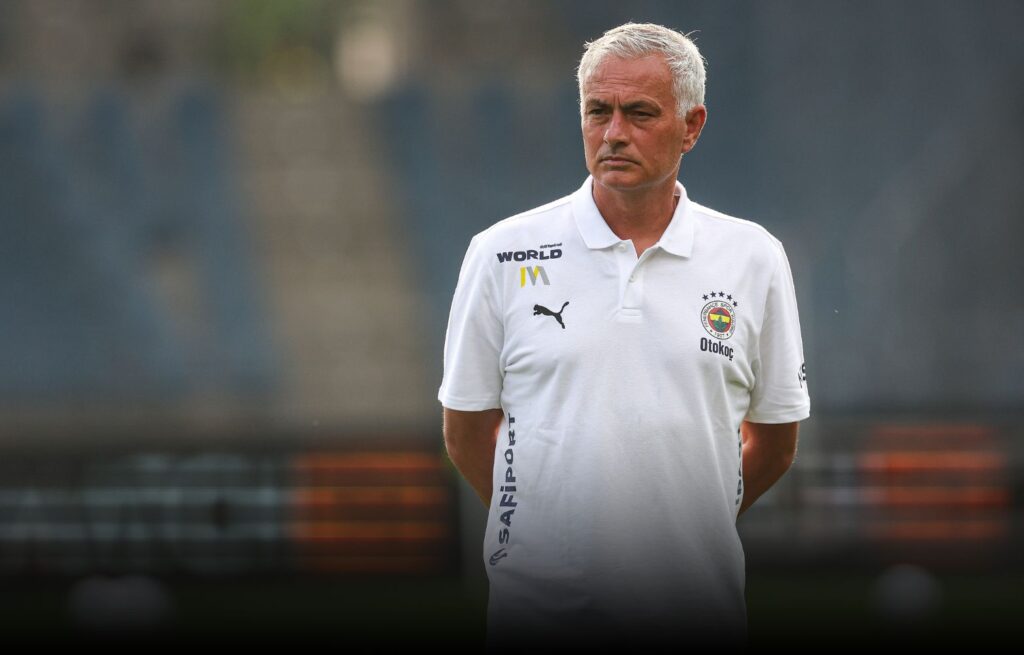 مورينيو يتصل هاتفيا بالنصيري لحسم تعاقده مع فنربخشة التركي