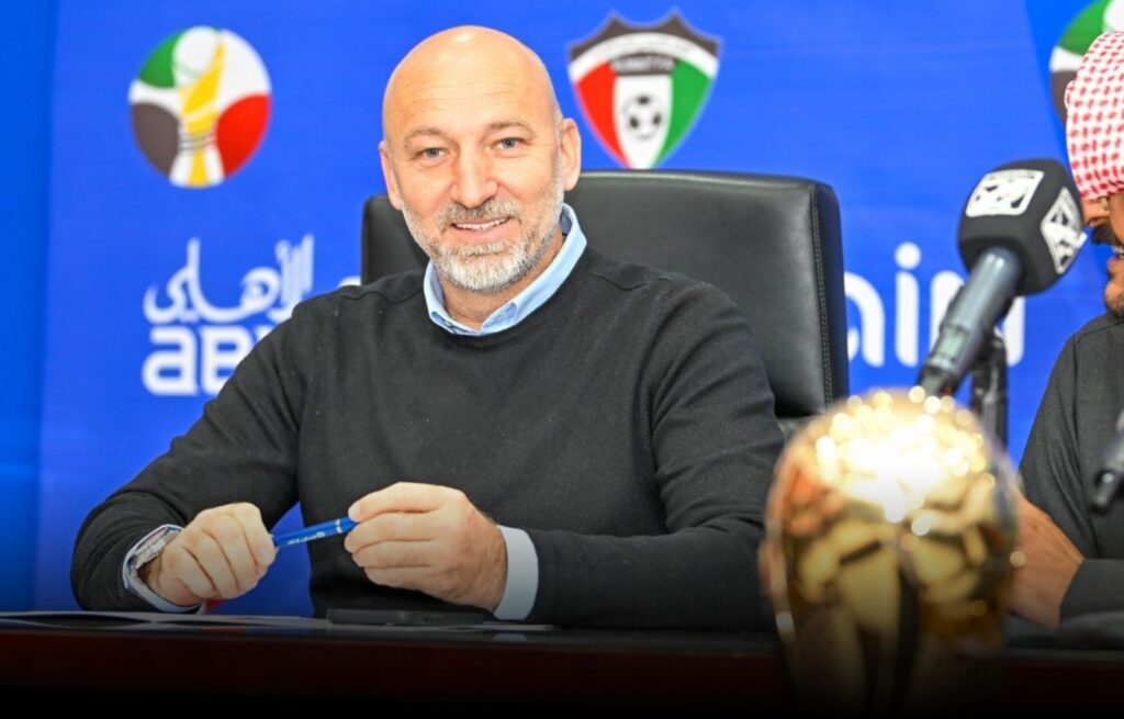 الرجاء يغير وجهته نحو البوسني روسمير زفيكو بعد تعثر المفاوضات مع راموفيتش