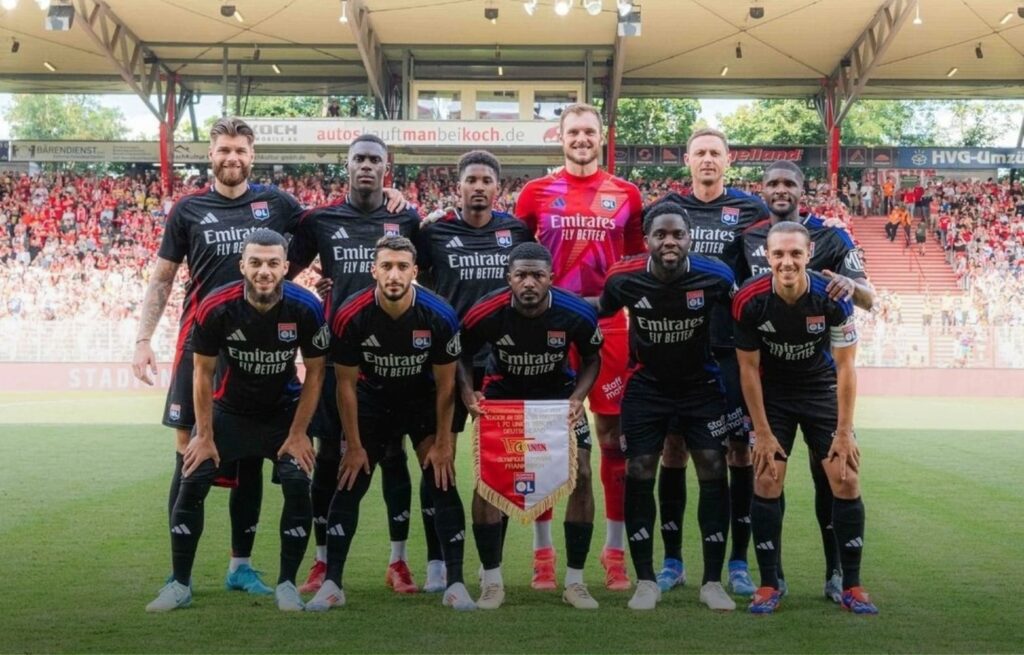 فريق ليون الفرنسي في ورطة قبل نهاية الميركاتو