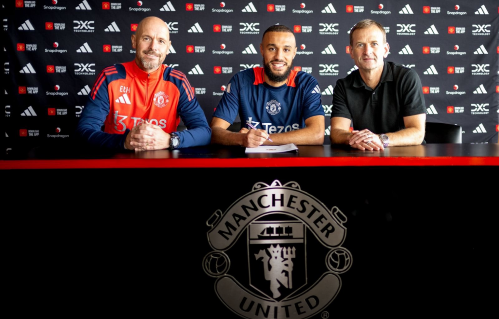 مزراوي: شعوري لا يُصدّق بانضمامي لمانشستر يونايتد وهذه أحلامي معه