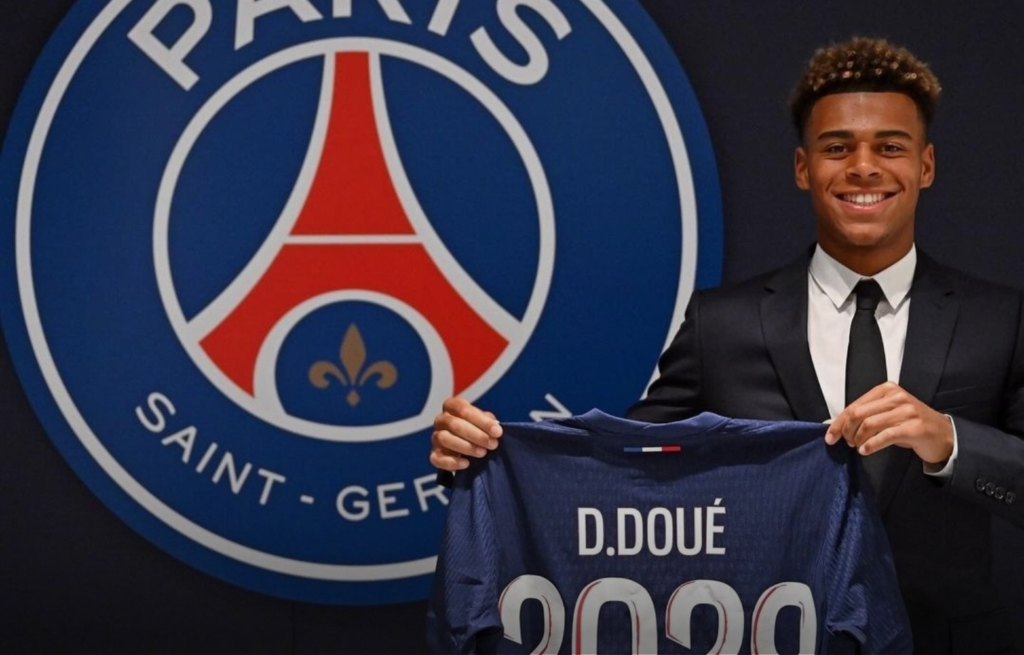 بطولة فرنسا.. سان جرمان يضم لاعب الوسط الشاب دوي 