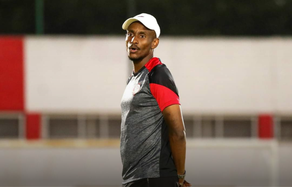 الاشتغال على السرعة وأسلوب اللعب والوزن.. هذا ما طلبه موكوينا من لاعبي الوداد في اجتماعات انفرادية