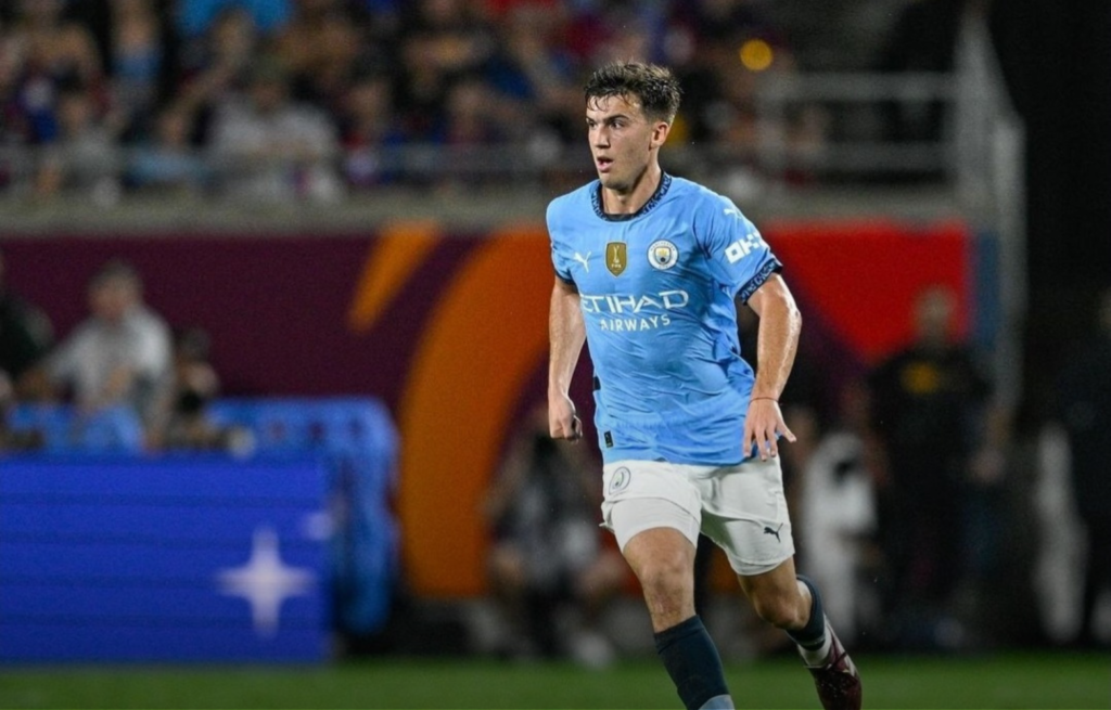 مانشستر سيتي يعير لاعبه الأرجنتيني ماكسيمو بيروني إلى كومو الإيطالي