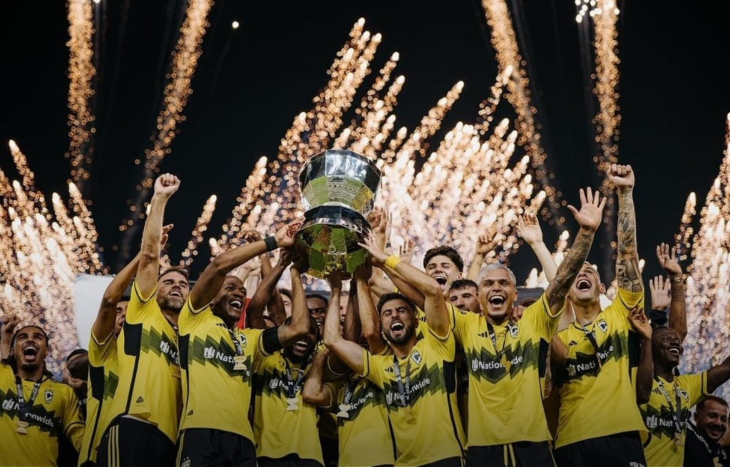 كأس الرابطتين.. كولومبوس كرو الأمريكي يحرز اللقب