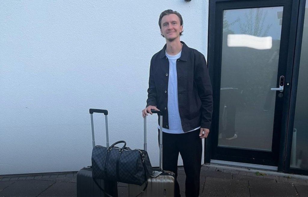 السويدي أولسون يعود إلى منزله بعد 6 أشهر من تعرضه لجلطة دماغية