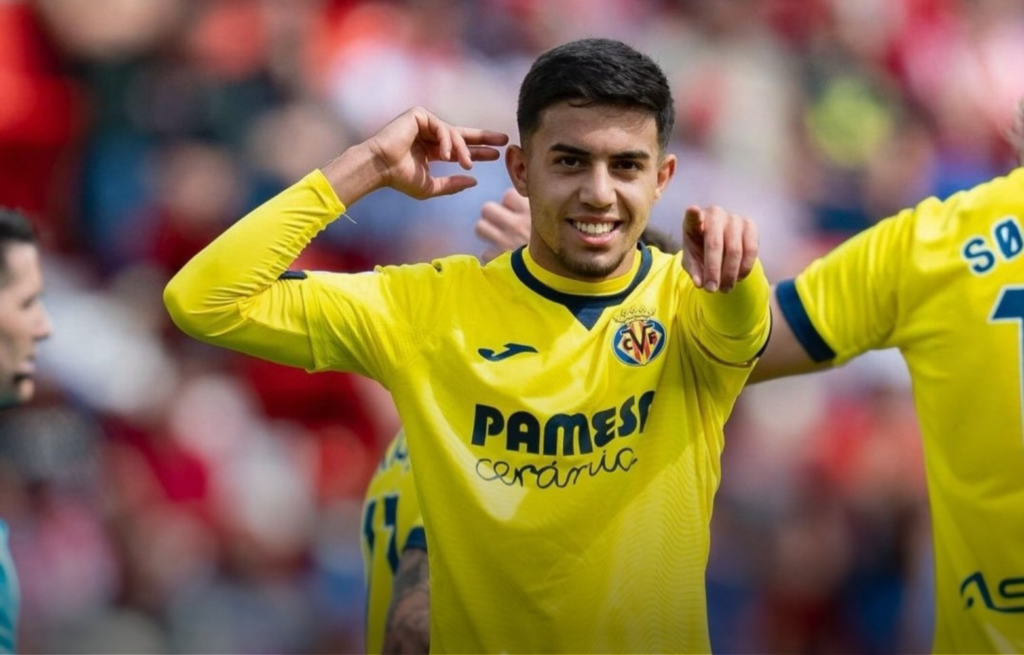 أخوماش يرفض عرضا للانضمام إلى بونو في السعودية