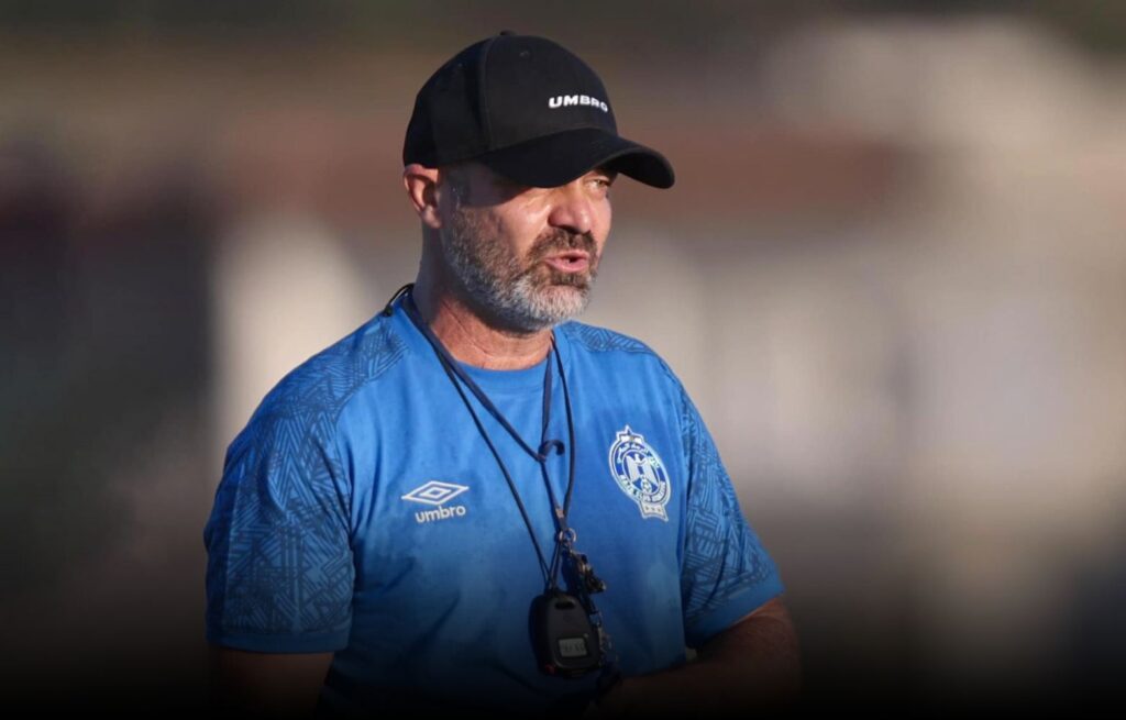 مساعد مدرب الرجاء: نستعد في انضباط لإرضاء أفضل جمهور في العالم