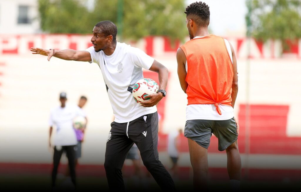 موكوينا يبعد لاعبا كونغوليا من تداريب الوداد
