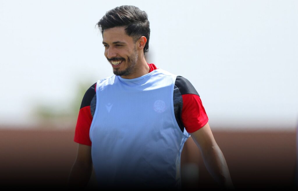 ناسيك بعد التوقيع للوداد: فخور باللعب لفريق كبير وهدفي التتويج بجميع الألقاب