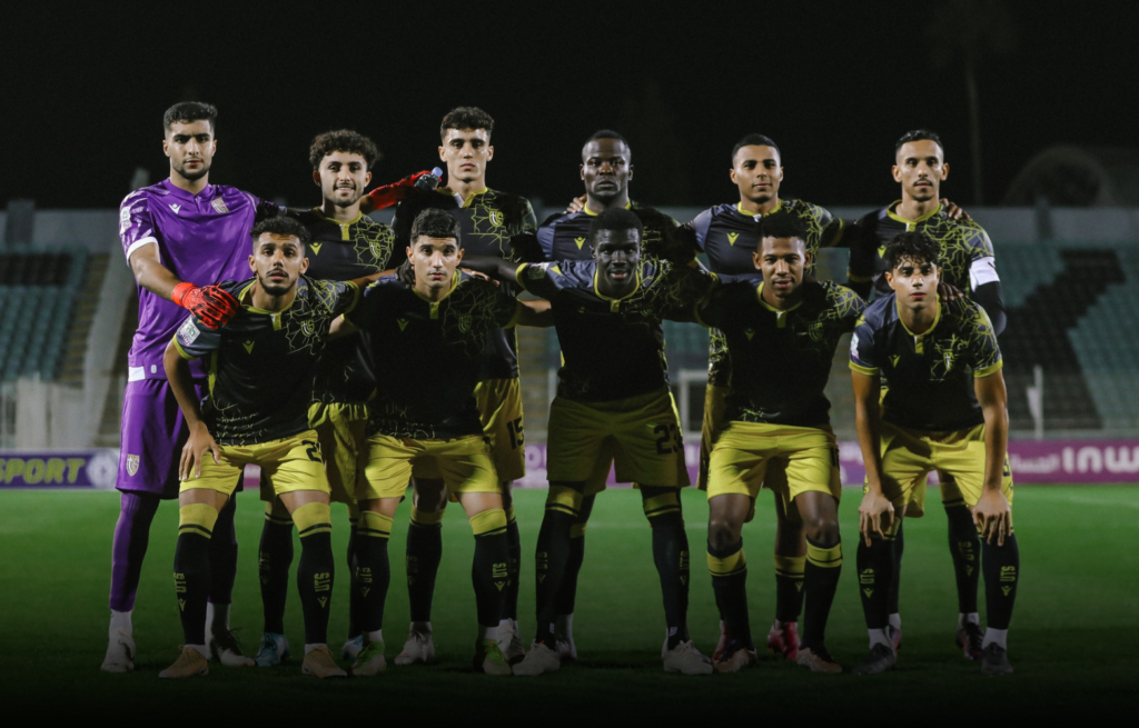 كأس الـ“كاف”.. حكام من جزر القمر لإدارة إياب اتحاد تواركة وراسينغ أبيدجان