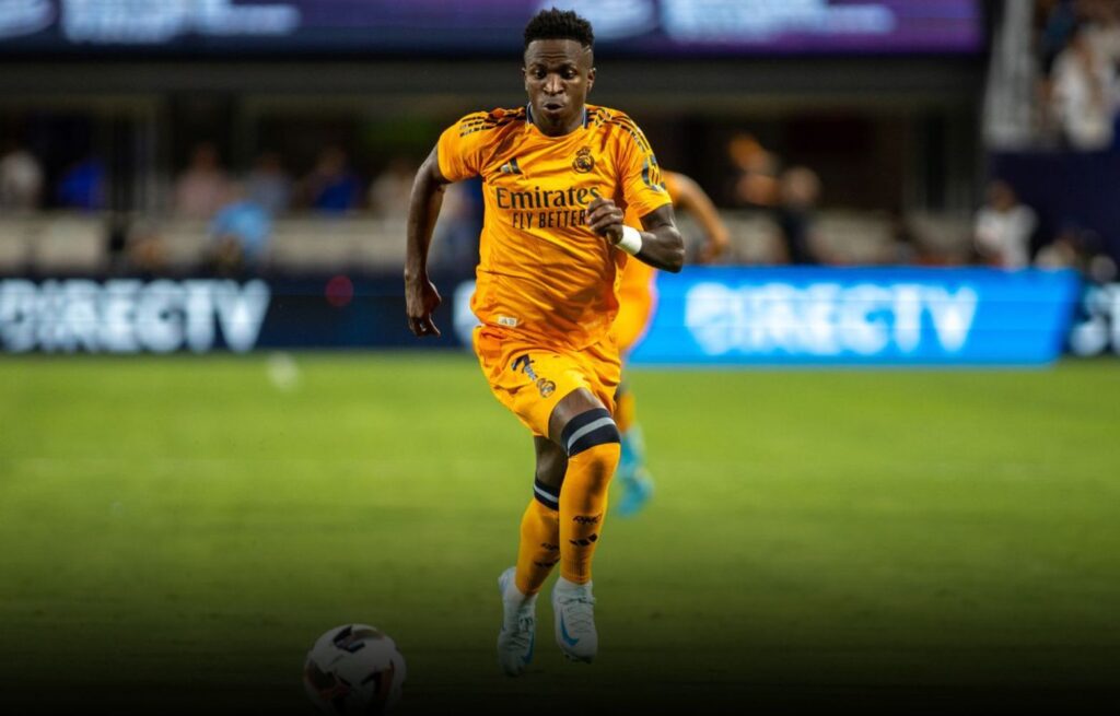 بسبب العنصرية.. فينيسيوس يطالب بسحب تنظيم كأس العالم من إسبانيا