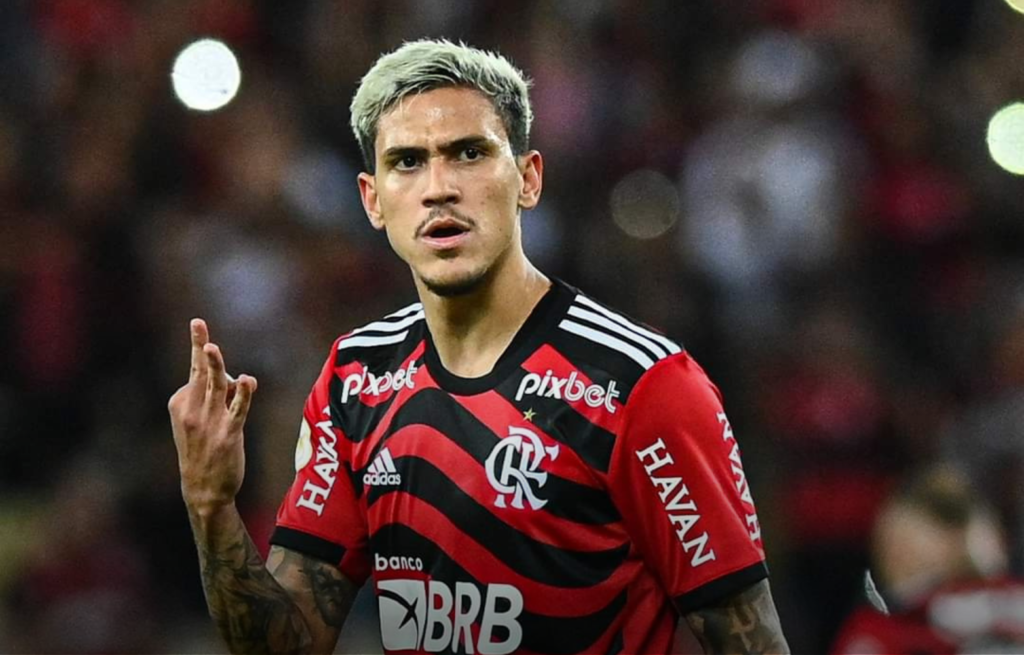 حزن في البرازيل إثر إصابة خطيرة للمهاجم بيدرو