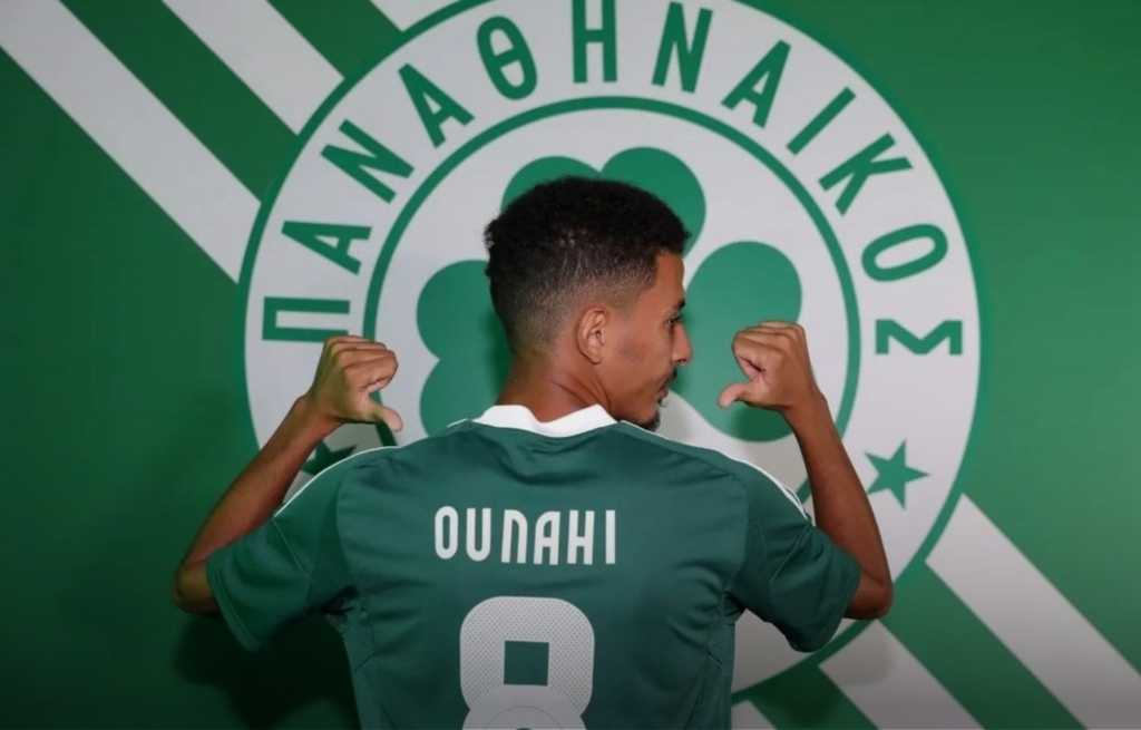 الركراكي يستعجل عودة أوناحي من اليونان