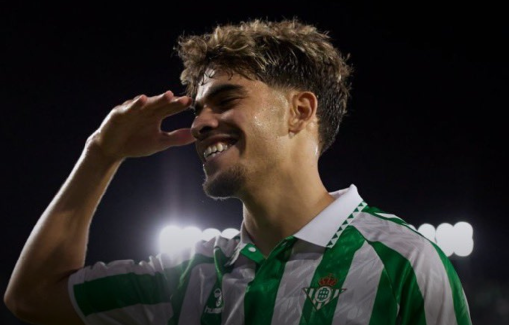 الزلزولي يسجل ويقود بتيس لهزم ليغانيس في غياب الحداد