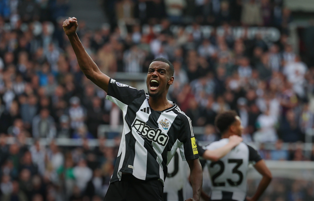 بطولة إنجلترا.. إيساك يقود نيوكاسل للفوز على توتنهام