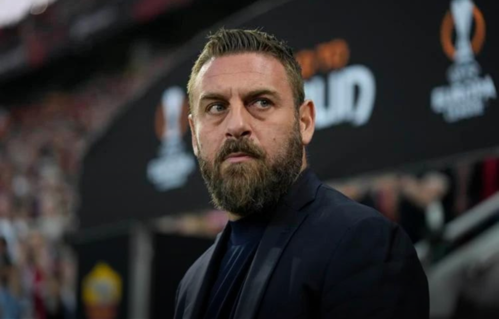 الدوري الإيطالي.. روما يقيل مدربه دي روسي