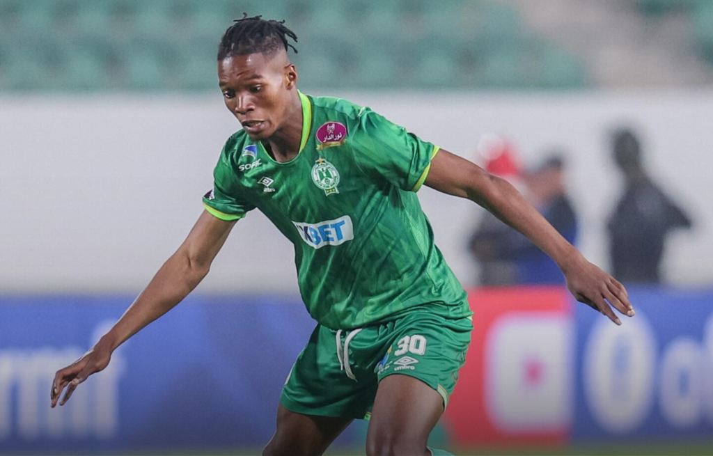 خورفكان يتمم إجراءات التعاقد رسميا مع لاعب الرجاء