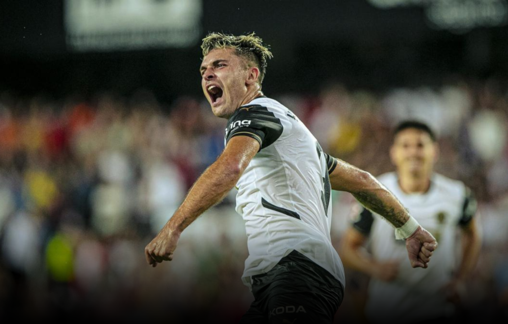 مهاجم فالنسيا دورو يتعرض لإصابة في التدريبات