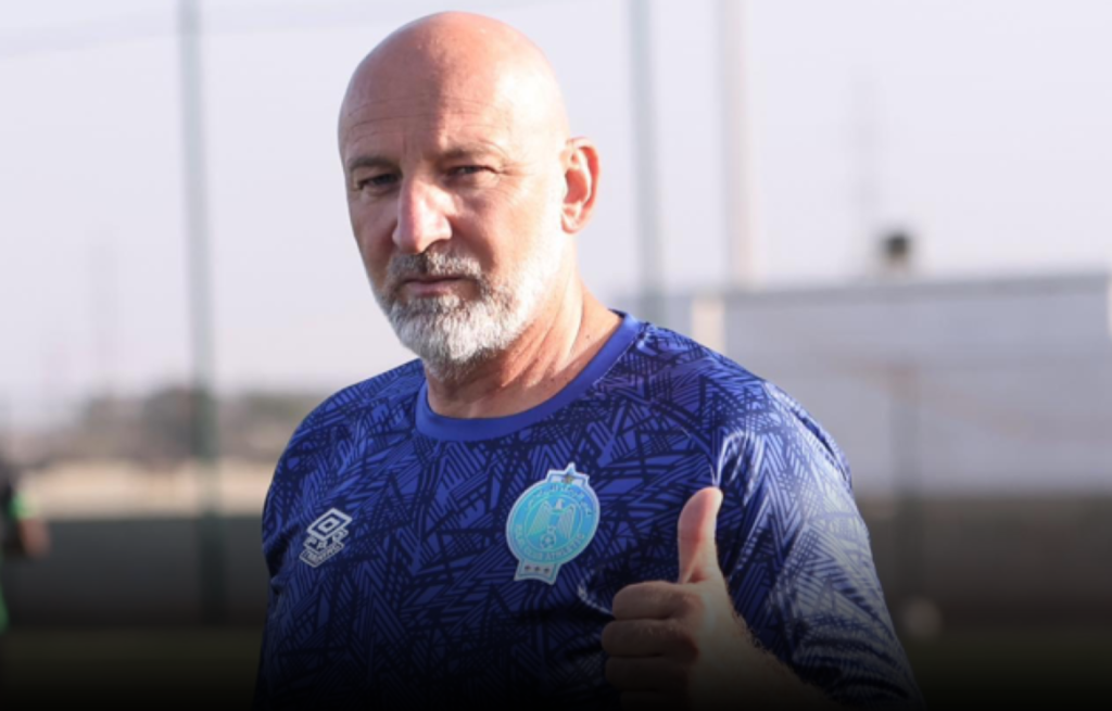 فئة من جمهور الرجاء تطالب بإقالة سفيكو وانقسام داخل مكتب الرجاء